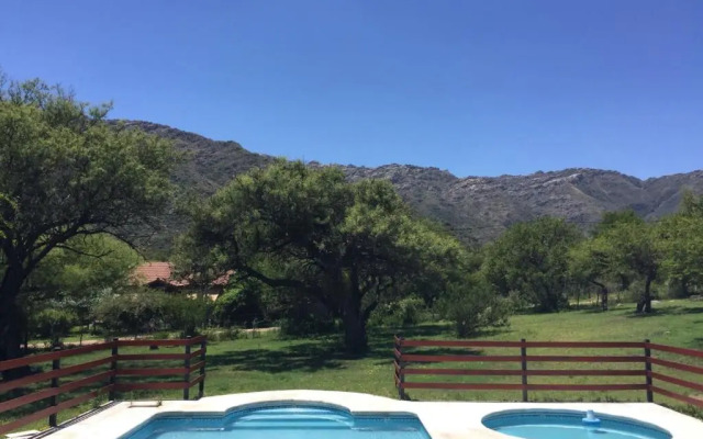 Complejo Arlington Village