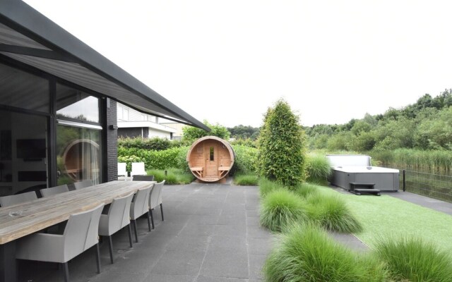 Modern Villa with Jacuzzi and Sauna in Harderwijk Flevoland