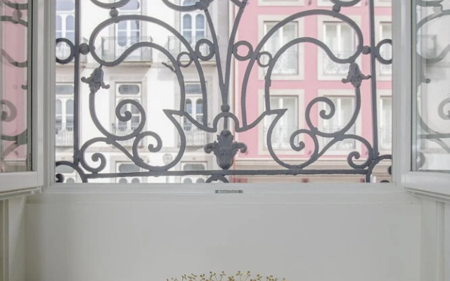 Liiiving - Ribeira Design Apartment
