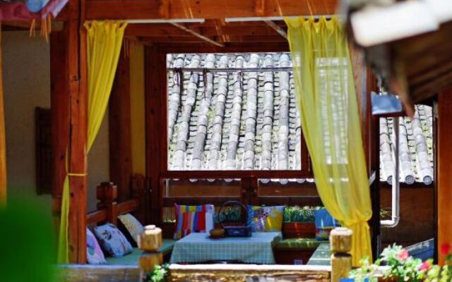 Tiancun Inn (Lijiang Shuhe Ancient Town)