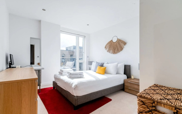 Modern Bermondsey Apartment
