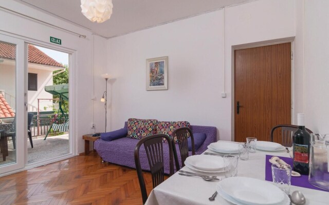 Beautiful Apartment in Supetar With 2 Bedrooms and Wifi