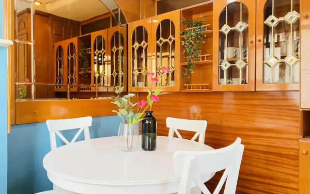 MISSAFIR Spacious Duplex Flat near Bagdat Street