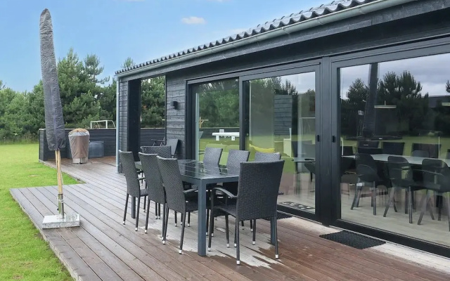 9 Person Holiday Home in Vaeggerlose