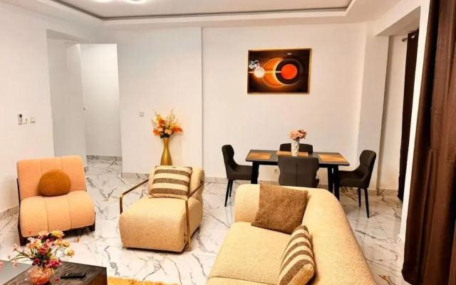 Everluxe Residence