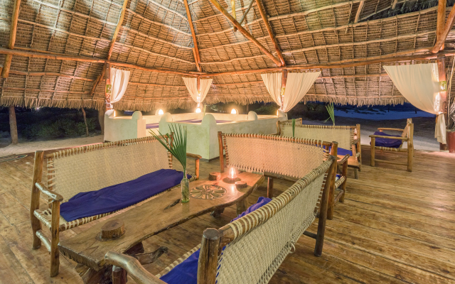 Hakuna Majiwe Beach Lodge