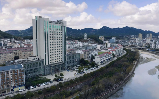Tianji Hotel