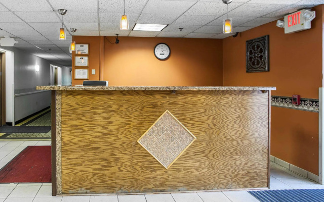 Rodeway Inn & Suites Milwaukee Airport