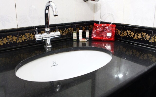 Hotel Samrat | On Mall Road with complimentary Parking