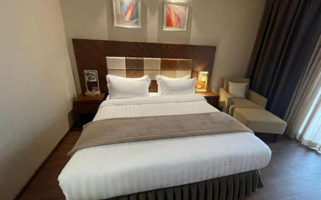 Leo Group BEST STUDIO 1201 Dreamland Oasis CHAKVI