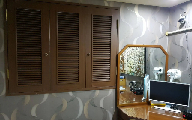 Hotel At Home