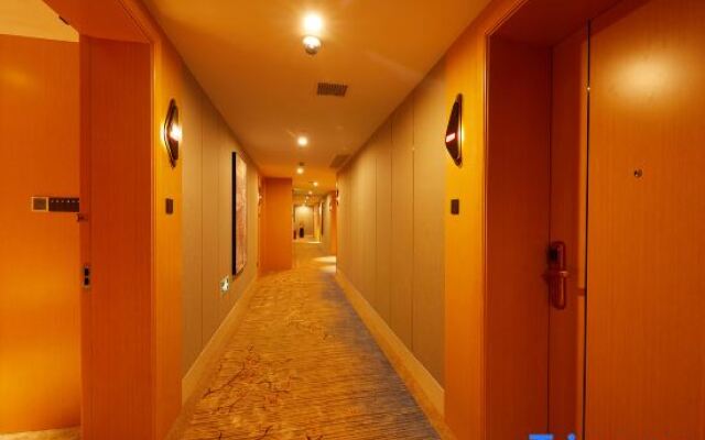Xing Too Peng Ya Hotel（Buji Da Fen Metro Station Store)