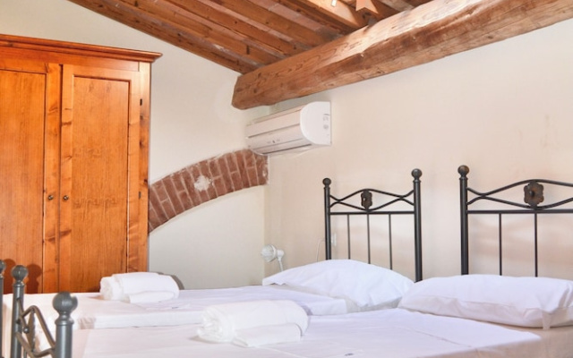 Residence with swimming pool in Campiglia Marittima