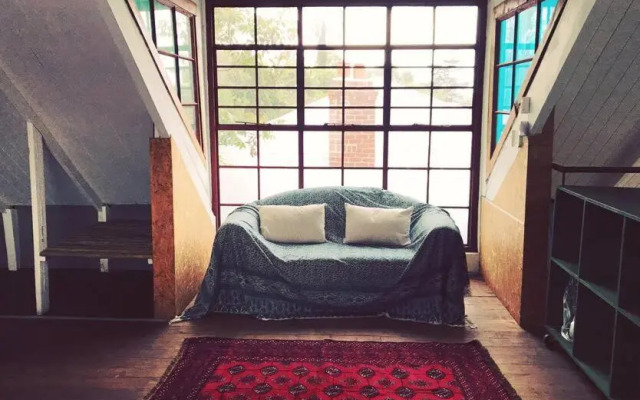 (Sub)urban retreat