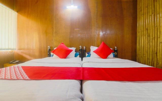 Cafe Umbir & Stay In by OYO Rooms