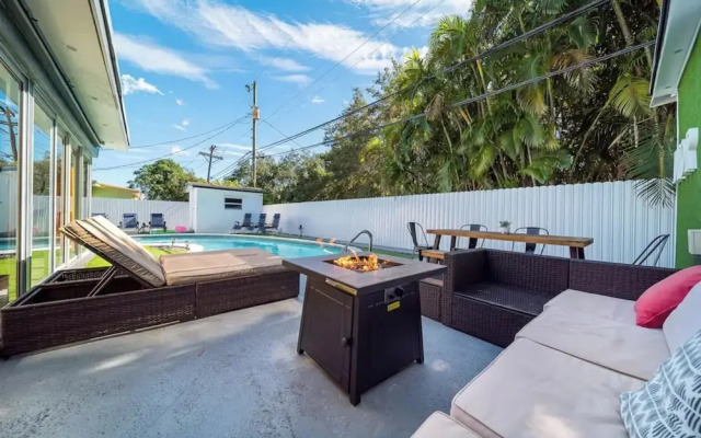 Spacious Home With Heated Pool