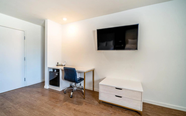 Trend Hotel at LAX Airport