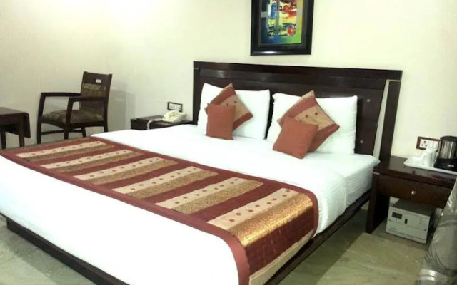 Hotel Sun City by OYO