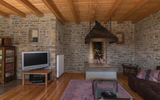 Awesome Home in Groznjan With Sauna, Wifi and 2 Bedrooms