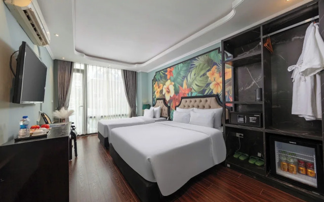 Madelise Stardust Hotel & Travel