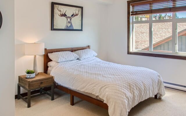 The Crescent by Okanagan Premier