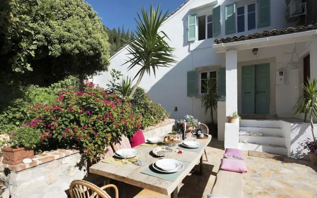 White Jasmine Cottage