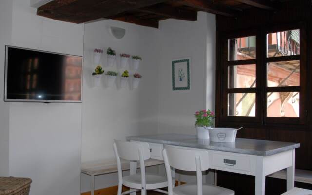 Aljara Corredera Apartment by JITKey