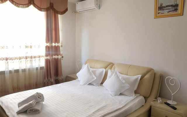 Apartament parter Arena Nationala Monza Mega Mall