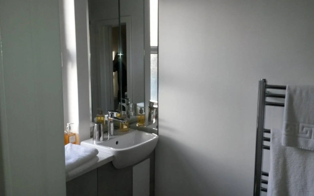 Ravenswood Guest House