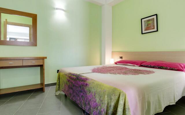 Beachside Getaway w/ Garden