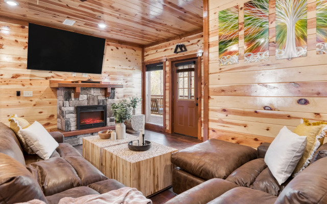 Boon by Avantstay 40-guest Luxe Smokies Retreat