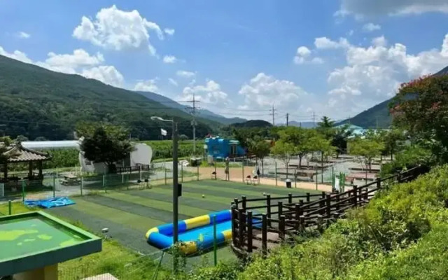 Cheongdo Wonderland Dog Camping Caravan