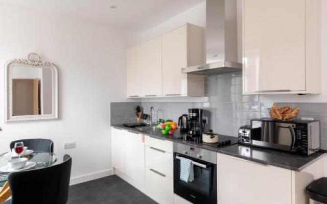 London City Apartments - Luxury and spacious apartment with balcony