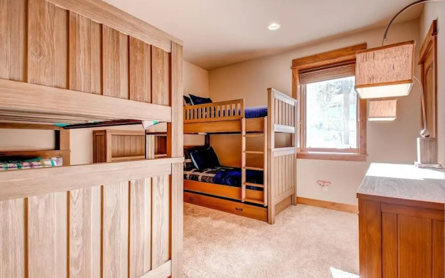 Riverwood 4 Bedroom Home by RedAwning