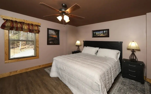 Splash Time Cinema - Six Bedroom Chalet