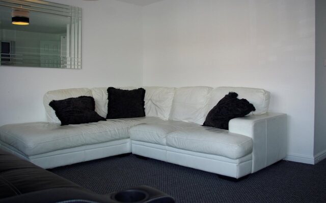 My-Places Abbotsfield Court Townhouse 3