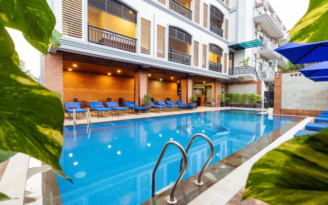 Blanc Smith Hotel