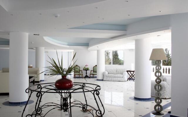 Belvedere Gerakas Luxury Suites