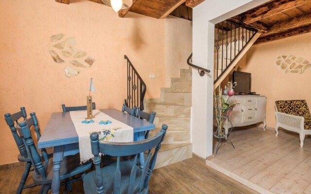 Amazing Home in Banjol With 2 Bedrooms and Wifi