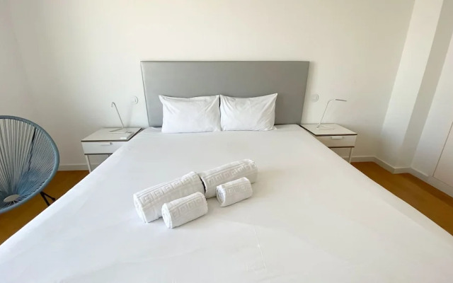 Penthouse Triplex com Jacuzzi T3 HsR Vilamarina