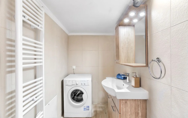 Serene Acropolis View Roofdeck