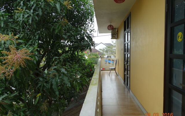 Yellow House Homestay