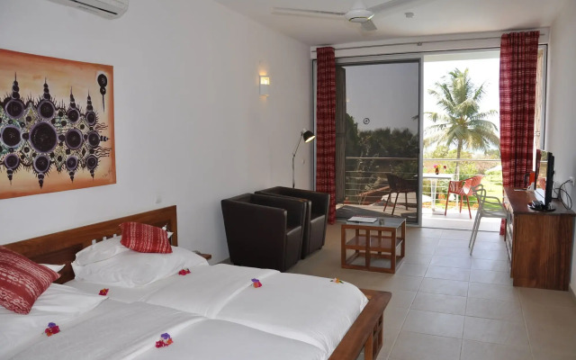 Leo's Beach Hotel & Restaurant - Adults Only