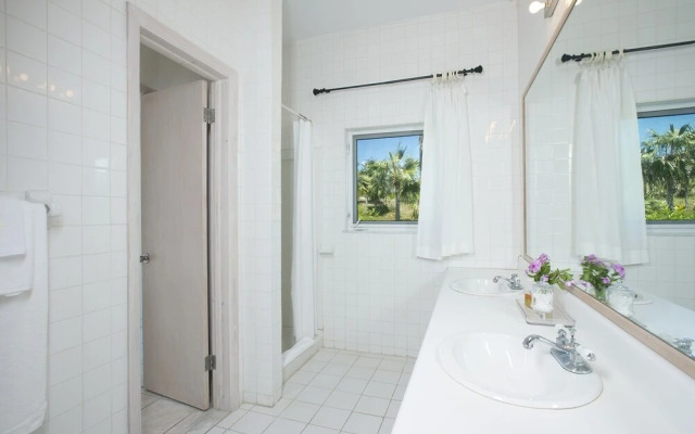 La Bougainvillea Estate 12 Bedroom Duplex