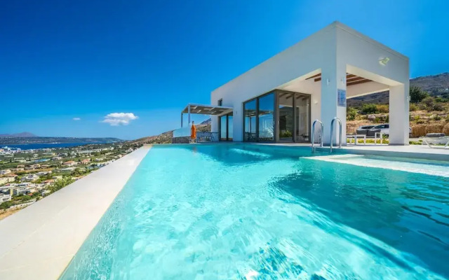 Villa Con Vista- Heated Pool 4 bdr Sleeps 8