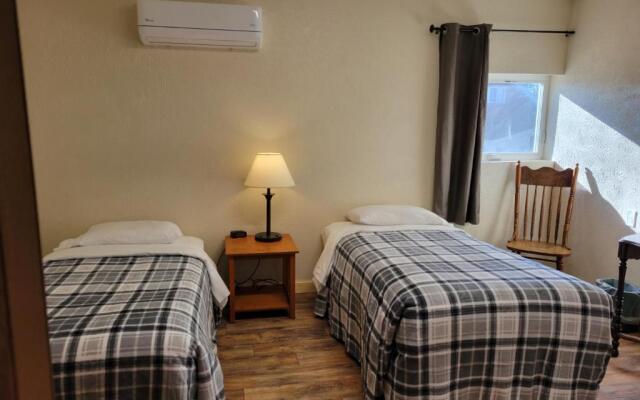 Little River Inn Motel & Guest House