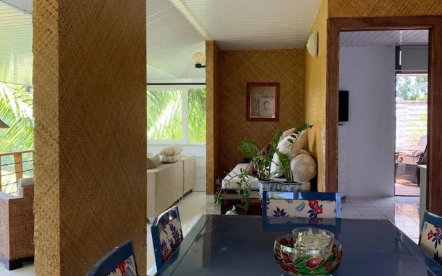 Mahina Apartment - Elegantly tropical