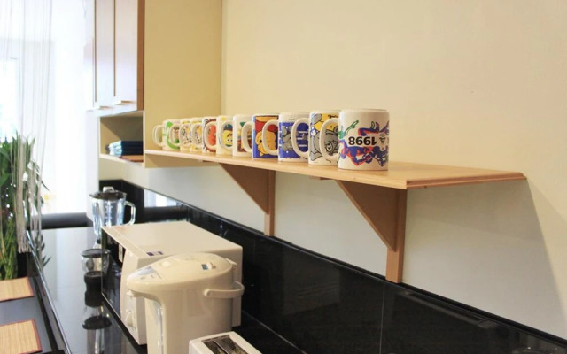 Ananas Phuket Central Hostel - Adults Only