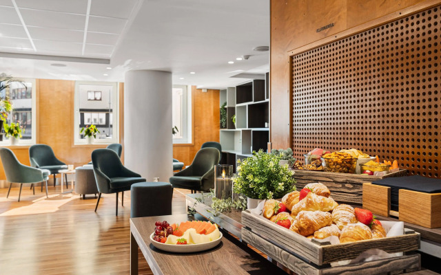 Clarion Hotel Admiral