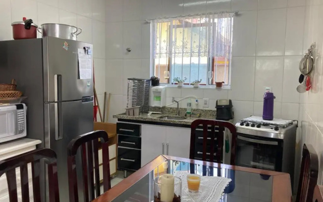 Casa Terrea com Piscina e Internet - Ar Opcional